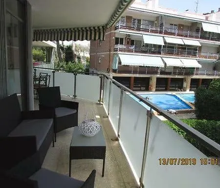 Apart.con Piscina En Zona Residencial Apartamento Sitges